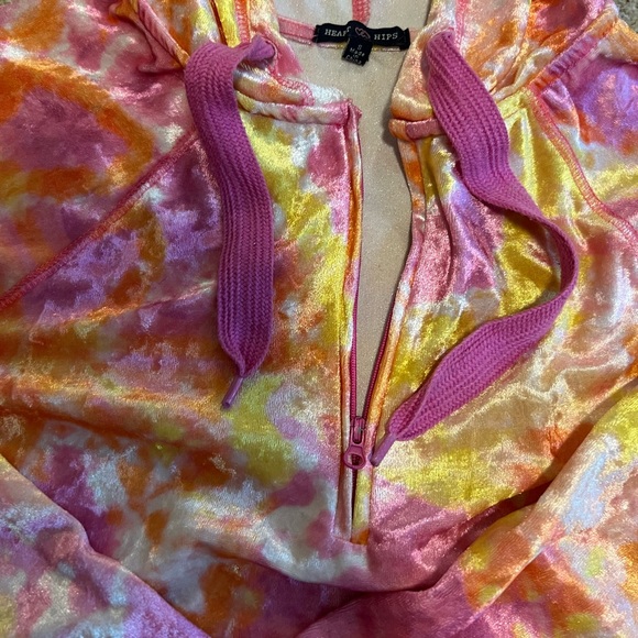 Tie Dye Velvet Cropped Hoodie - Picture 4 of 4